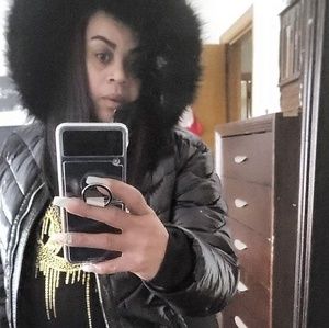 Meet your Posher, Chelly